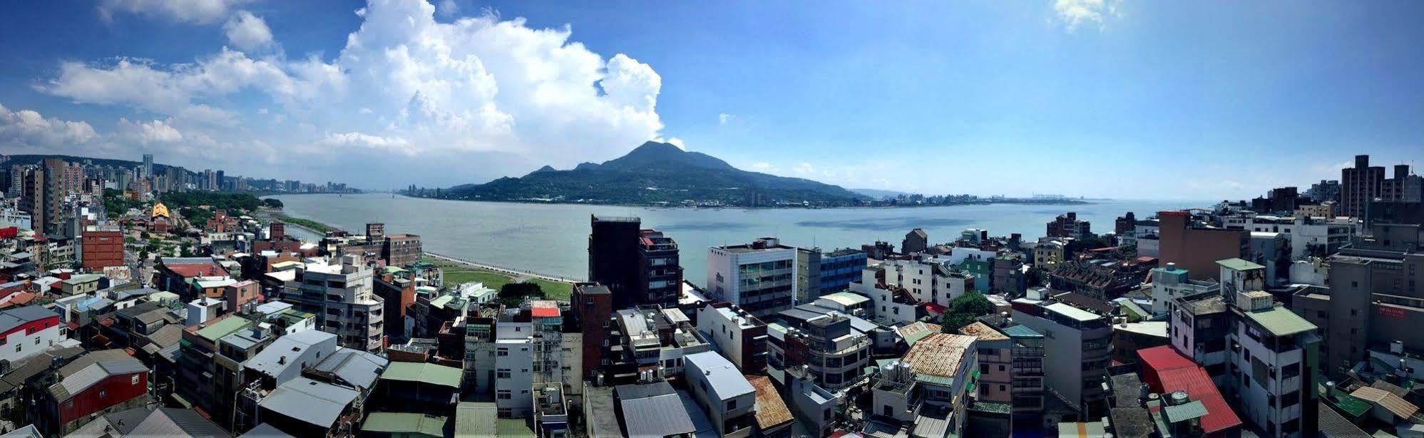 Open Room Hotel Tamsui Buitenkant foto