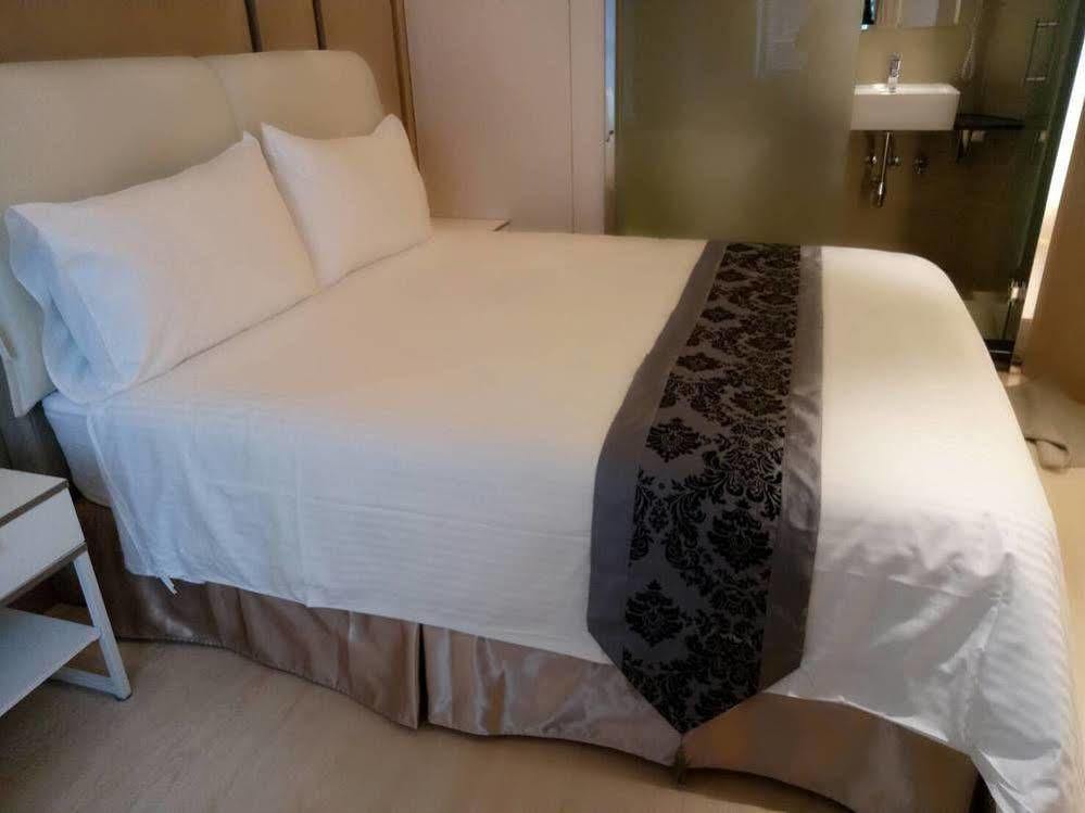Open Room Hotel Tamsui Buitenkant foto