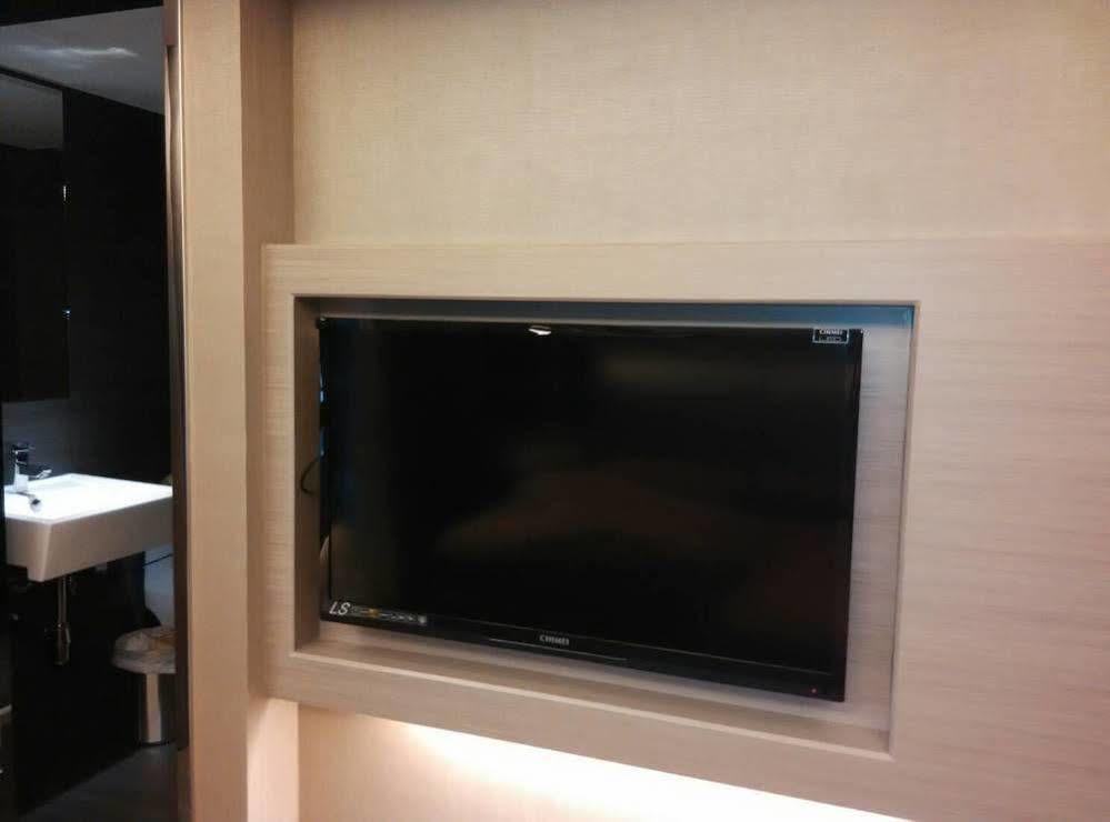 Open Room Hotel Tamsui Buitenkant foto