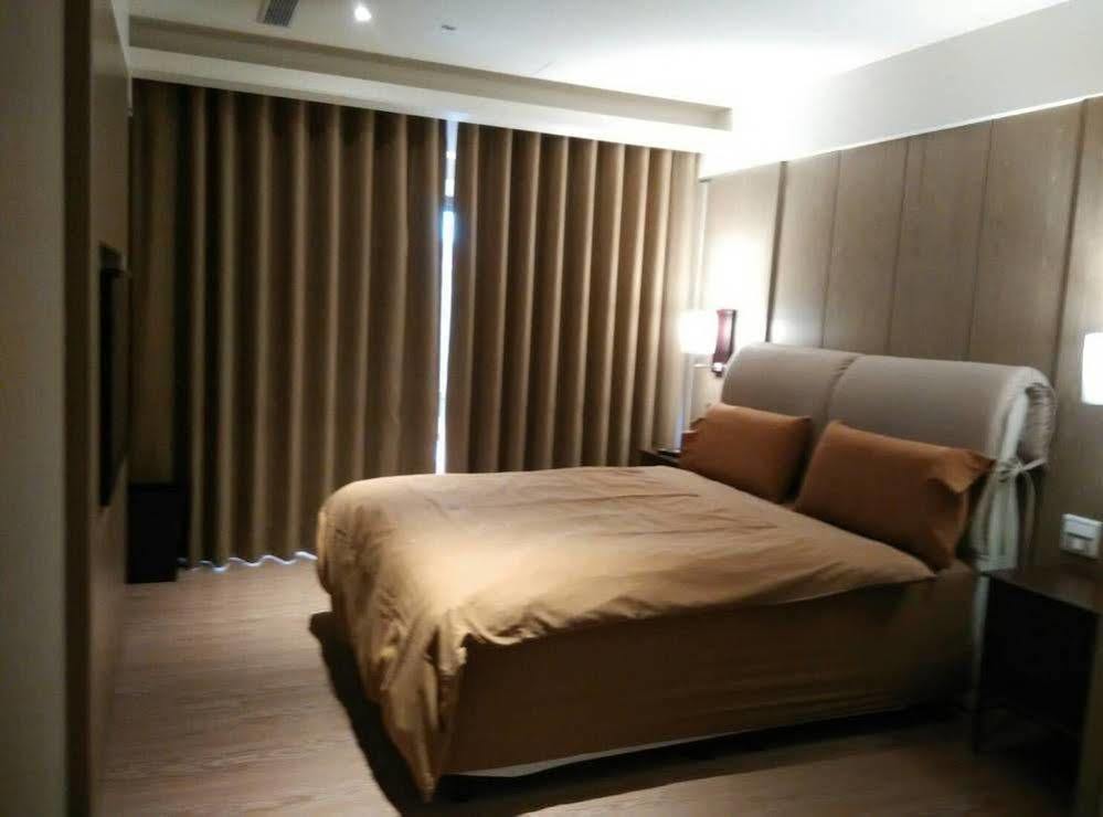 Open Room Hotel Tamsui Buitenkant foto