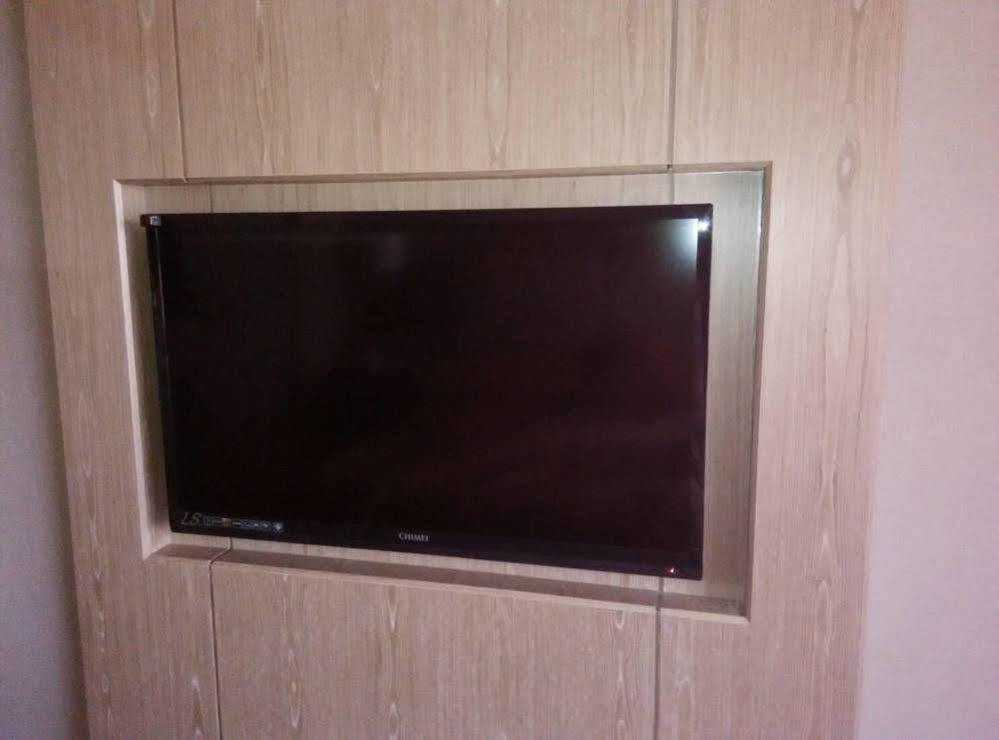 Open Room Hotel Tamsui Buitenkant foto