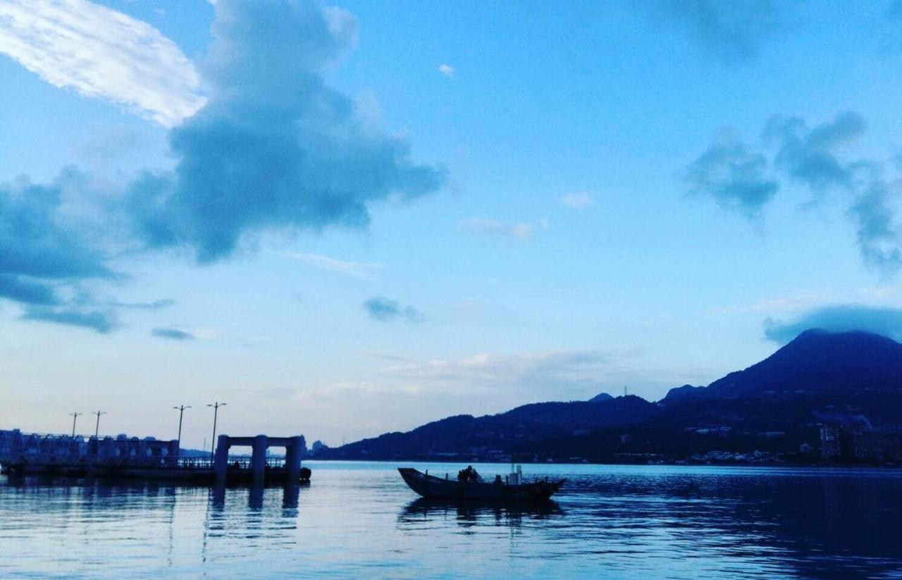 Open Room Hotel Tamsui Buitenkant foto