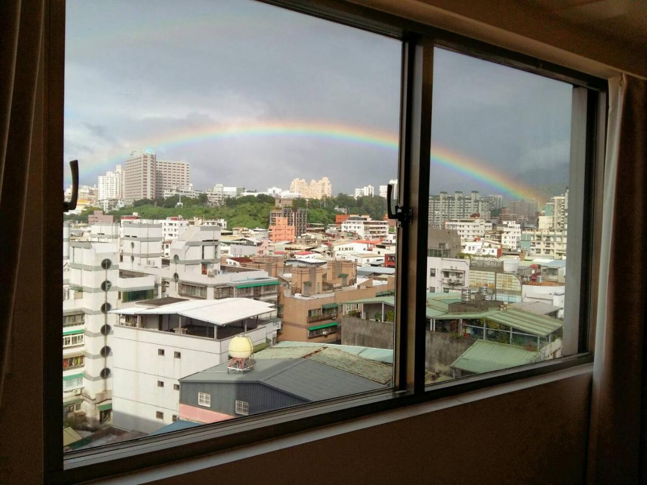 Open Room Hotel Tamsui Buitenkant foto