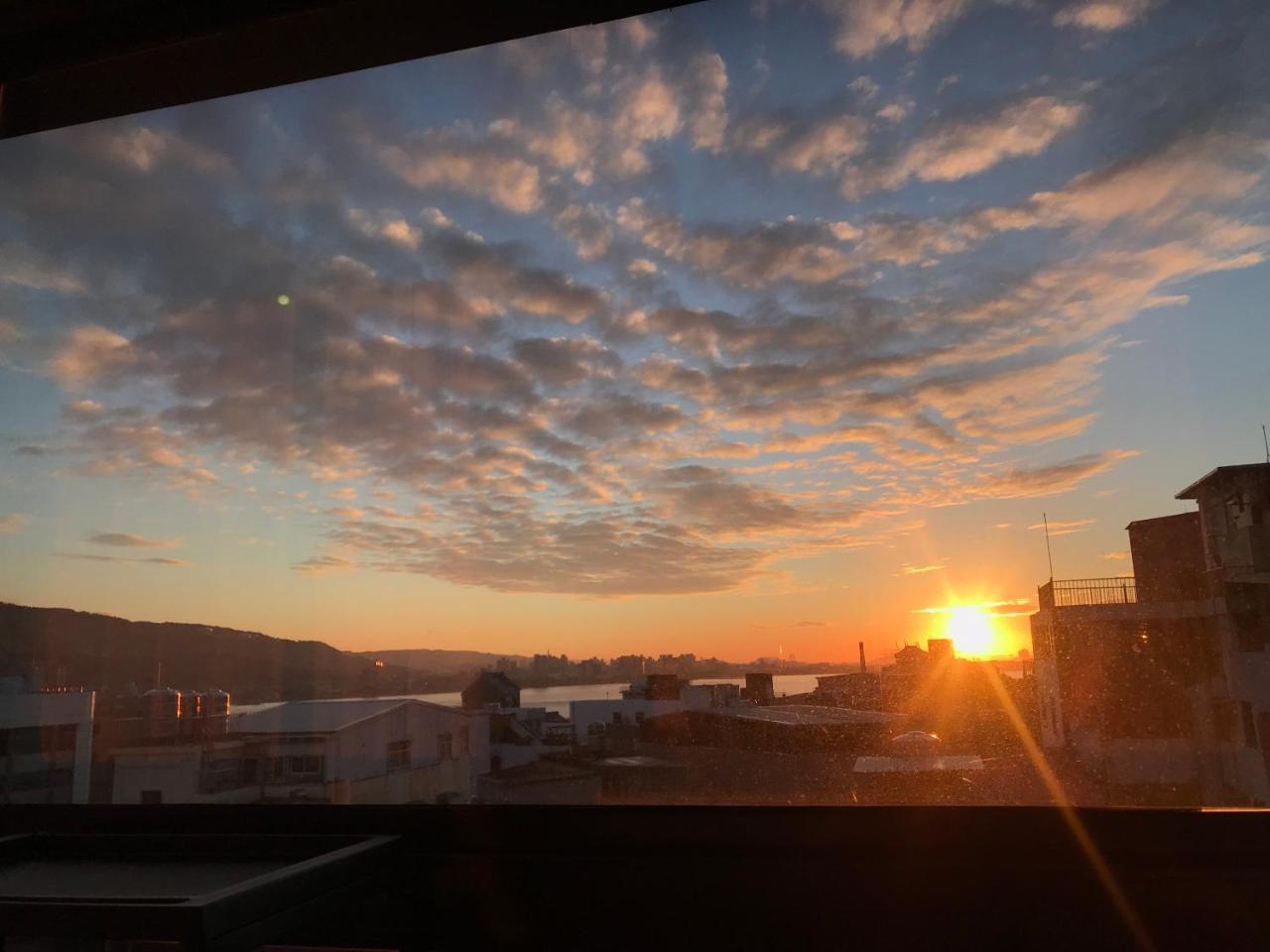 Open Room Hotel Tamsui Buitenkant foto