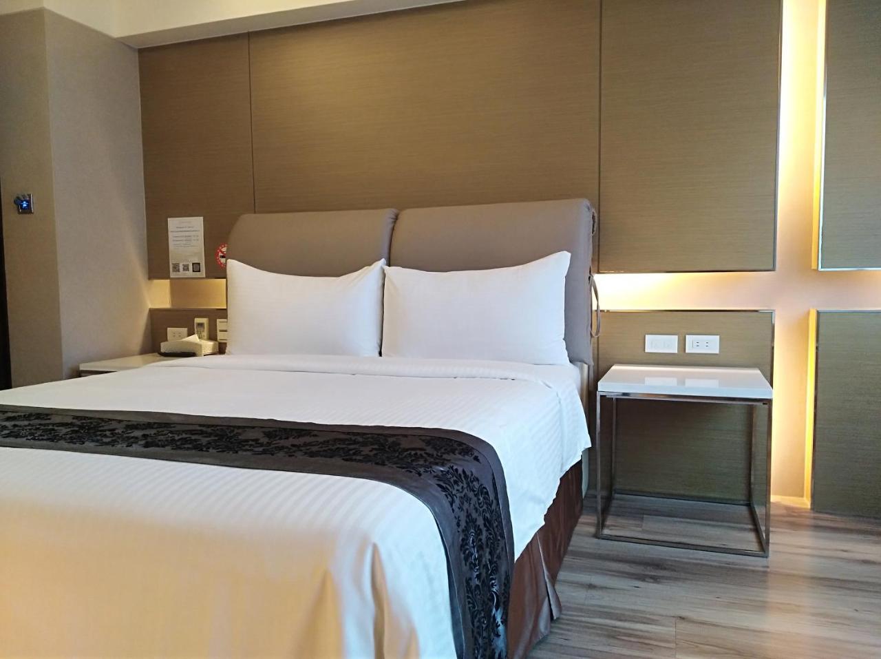 Open Room Hotel Tamsui Buitenkant foto
